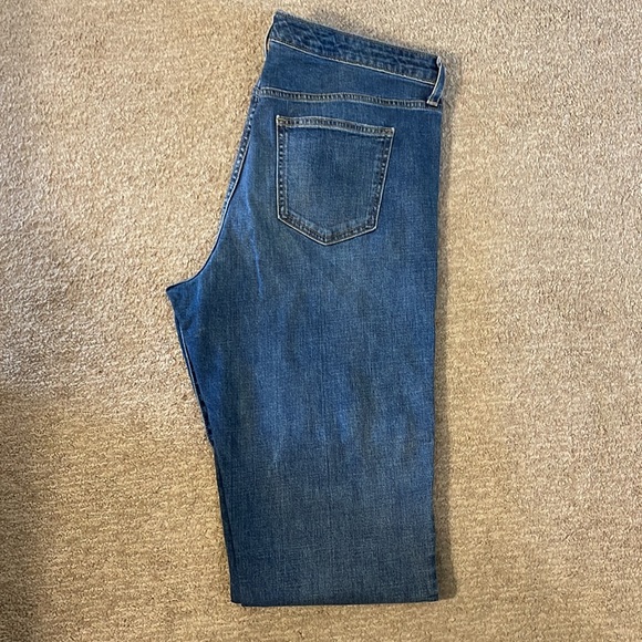 Mid rise boyfriend cropped jeans. Universal thread size 18/34R. - Picture 6 of 8